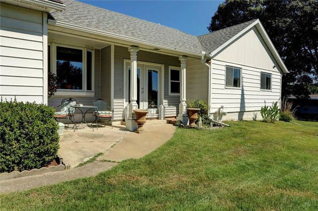 215 E Walnut Street, Waverly, MO 64096