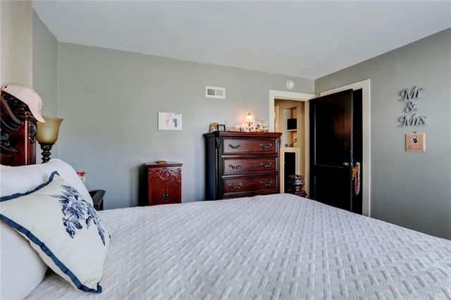 215 E Walnut Street, Waverly, MO 64096