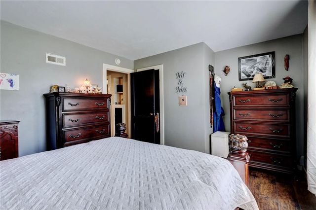 215 E Walnut Street, Waverly, MO 64096