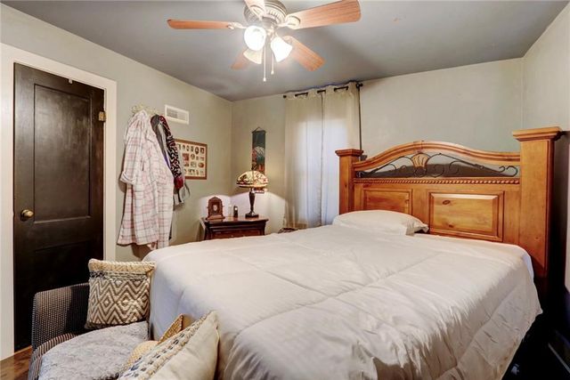 215 E Walnut Street, Waverly, MO 64096