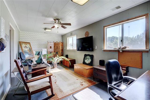 215 E Walnut Street, Waverly, MO 64096