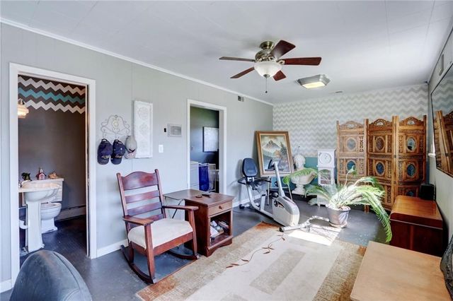 215 E Walnut Street, Waverly, MO 64096