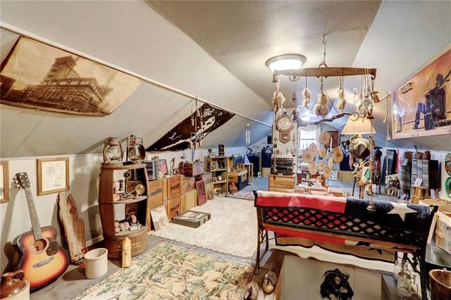 215 E Walnut Street, Waverly, MO 64096