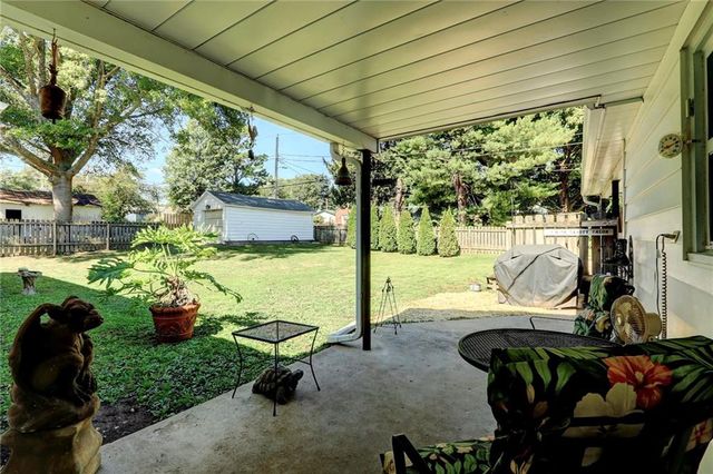 215 E Walnut Street, Waverly, MO 64096