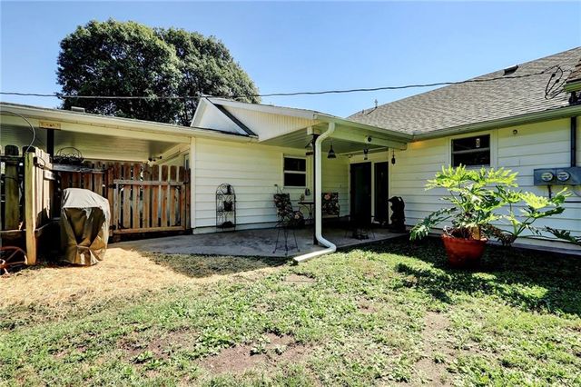 215 E Walnut Street, Waverly, MO 64096