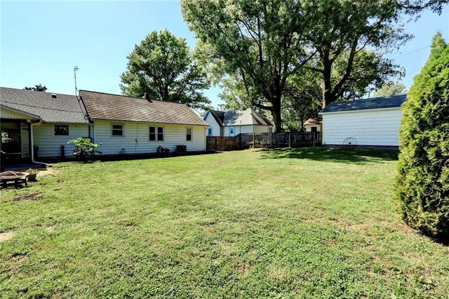 215 E Walnut Street, Waverly, MO 64096