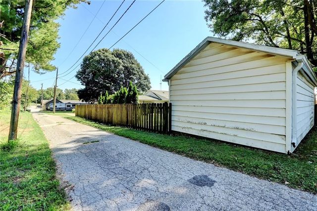 215 E Walnut Street, Waverly, MO 64096