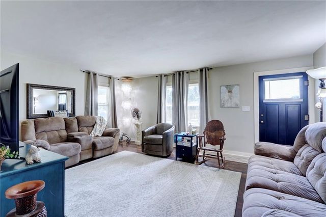 215 E Walnut Street, Waverly, MO 64096