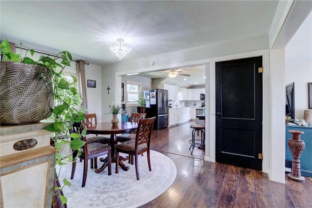 215 E Walnut Street, Waverly, MO 64096