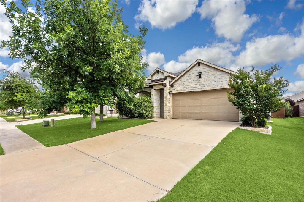 504 Longhorn Cavern RD, Leander, TX 78641