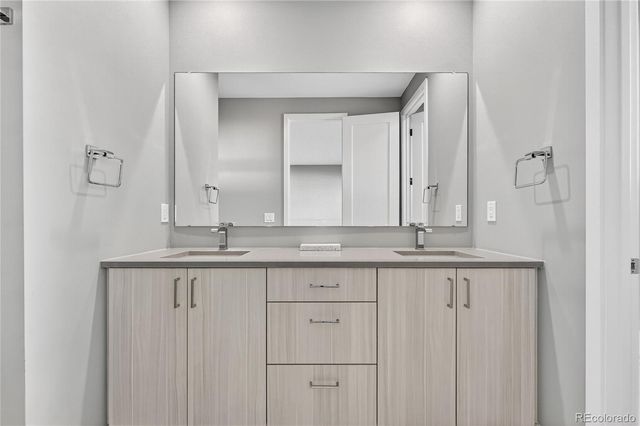 3237 S Bannock Street, Englewood, CO 80110