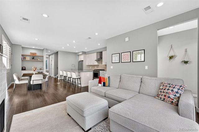 3237 S Bannock Street, Englewood, CO 80110