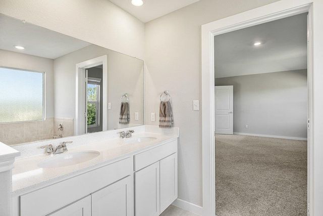 440 Wolf Springs RD, Georgetown, TX 78628