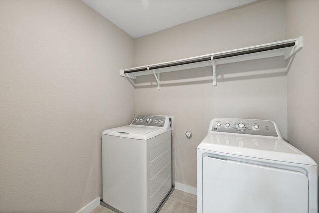 440 Wolf Springs RD, Georgetown, TX 78628