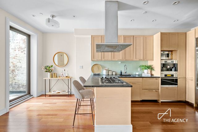 345 E 50th St Apt 5C, New York City, NY 10022