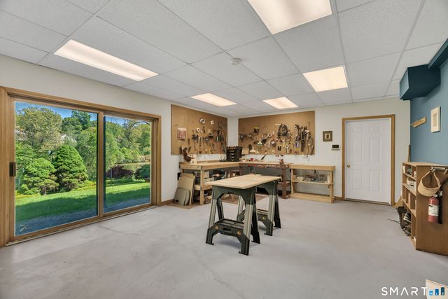 194 Quaker Farms Road, Oxford, CT 06478