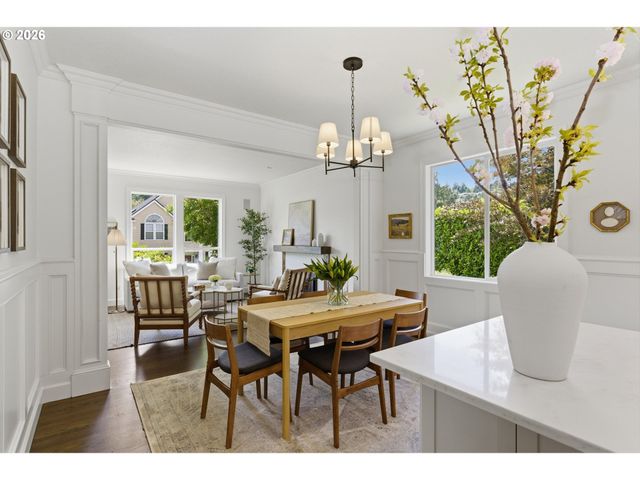 25700 KIMBERLY Dr, West Linn, OR 97068