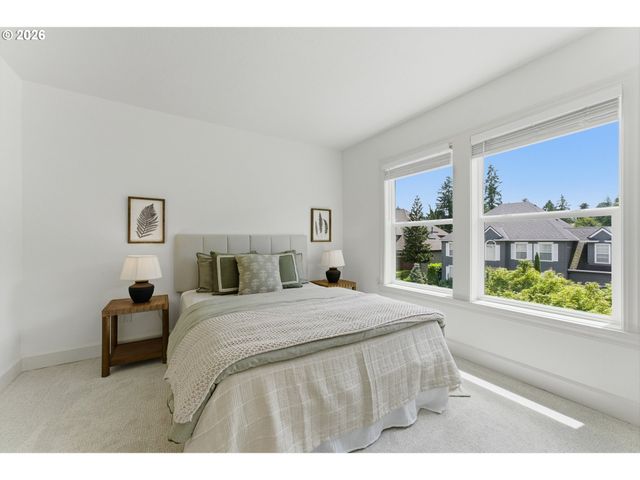 25700 KIMBERLY Dr, West Linn, OR 97068
