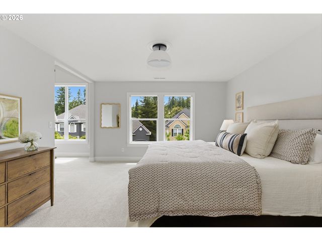 25700 KIMBERLY Dr, West Linn, OR 97068