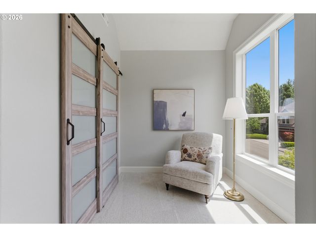 25700 KIMBERLY Dr, West Linn, OR 97068