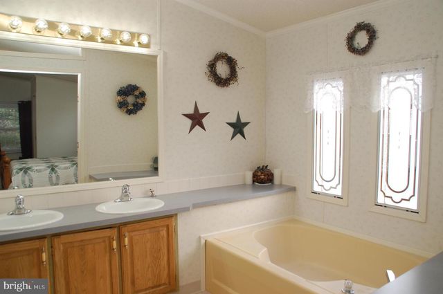 412 WESTBURY DR, Souderton, PA 18964