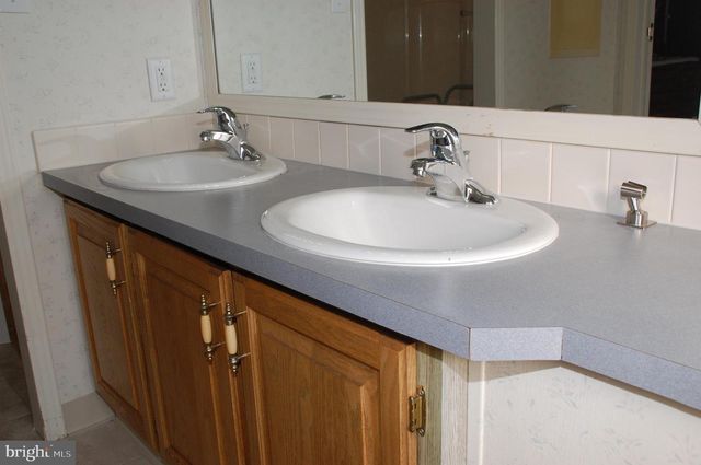 412 WESTBURY DR, Souderton, PA 18964