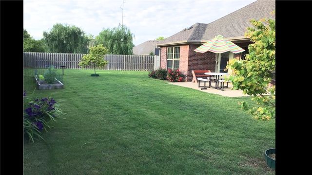 402 Arch Street, Bentonville, AR 72712