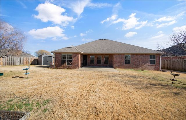 402 Arch Street, Bentonville, AR 72712