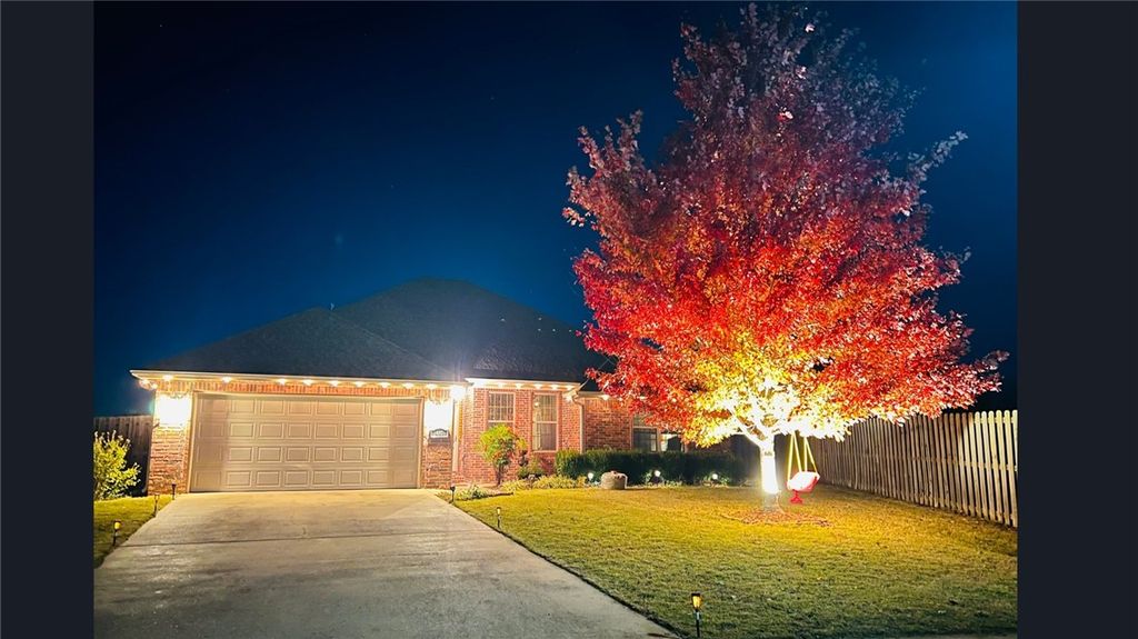 402 Arch Street, Bentonville, AR 72712