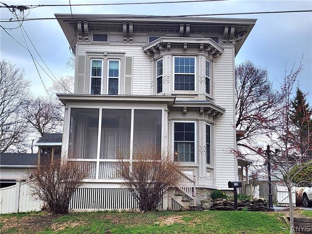 135 West Cayuga Street, Oswego, NY 13126