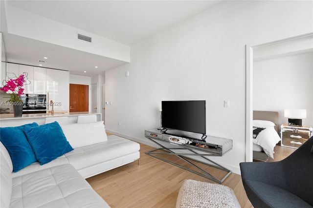 2678 Tigertail Ave 615, Miami, FL 33133