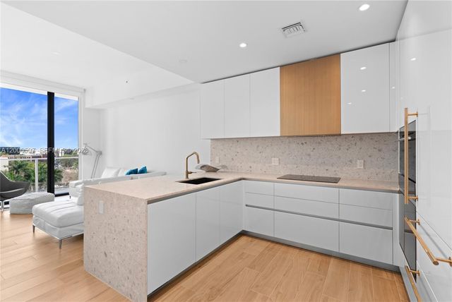 2678 Tigertail Ave 615, Miami, FL 33133