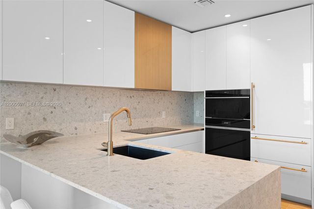 2678 Tigertail Ave 615, Miami, FL 33133