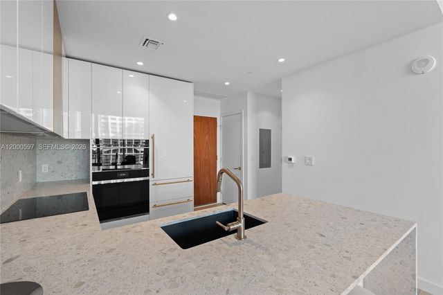 2678 Tigertail Ave 615, Miami, FL 33133