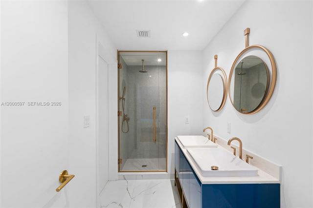 2678 Tigertail Ave 615, Miami, FL 33133