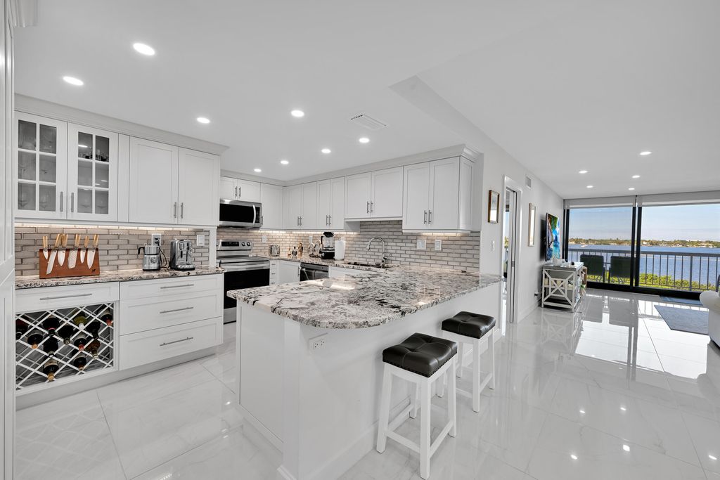 3300 S Ocean Boulevard 306n, Palm Beach, FL 33480