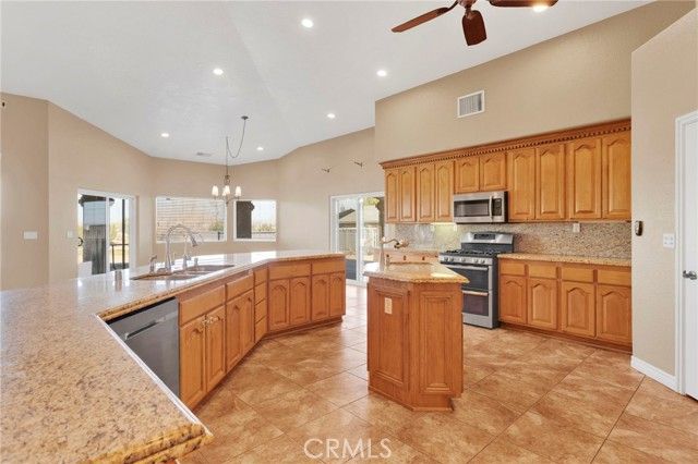 17412 Danbury Avenue, Hesperia, CA 92345