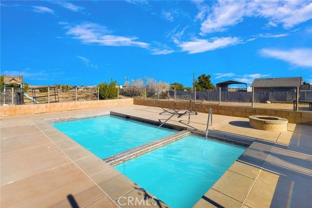 17412 Danbury Avenue, Hesperia, CA 92345