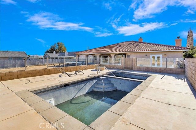17412 Danbury Avenue, Hesperia, CA 92345