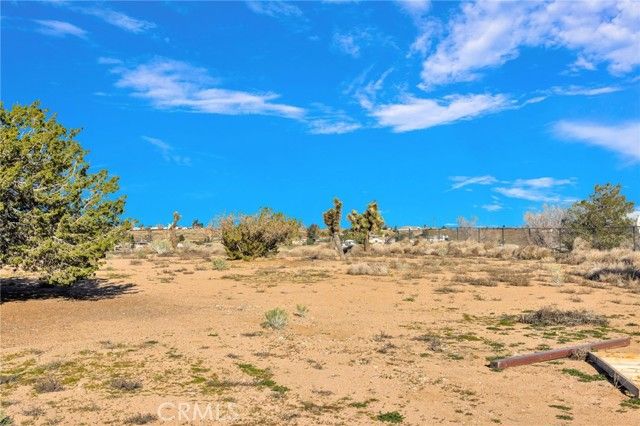 17412 Danbury Avenue, Hesperia, CA 92345