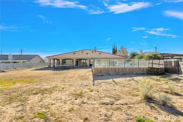17412 Danbury Avenue, Hesperia, CA 92345