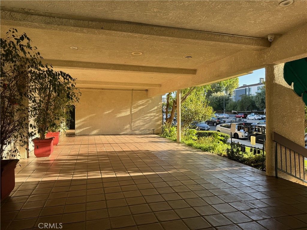5460 White Oak, Encino, CA 91316 — photo 4