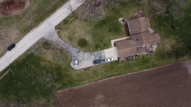3377 N HACKBARTH ROADS, Janesville, WI 53548