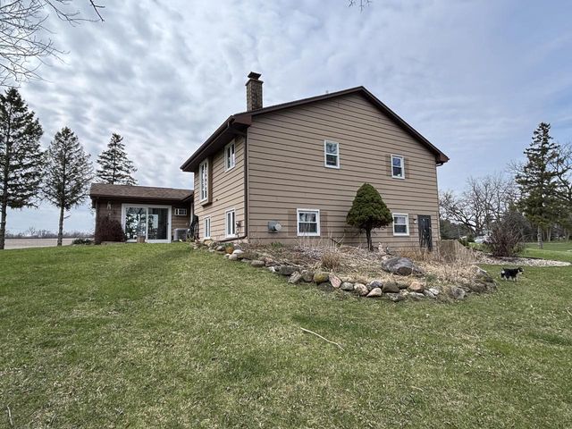 3377 N HACKBARTH ROADS, Janesville, WI 53548