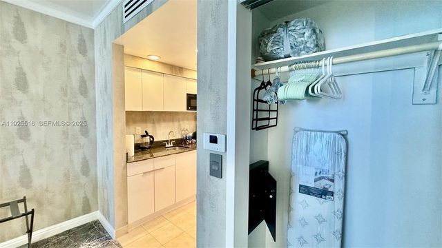 18001 Collins Ave 2512, Sunny Isles Beach, FL 33160