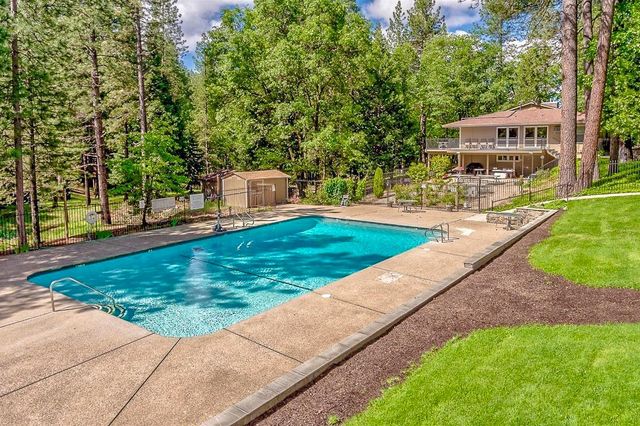 5015 Shooting Star Rd, Pollock Pines, CA 95726