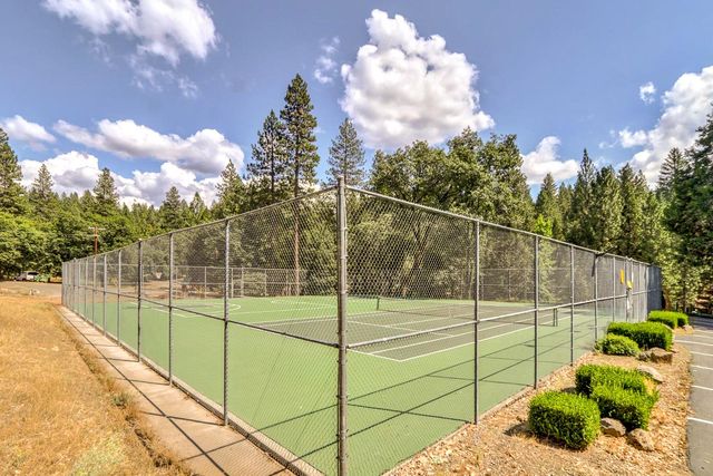 5015 Shooting Star Rd, Pollock Pines, CA 95726