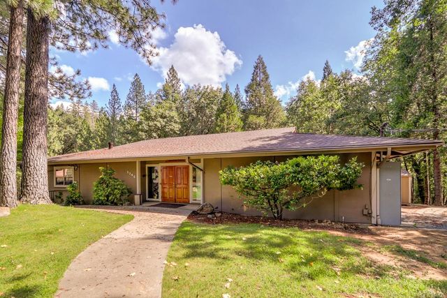 5015 Shooting Star Rd, Pollock Pines, CA 95726