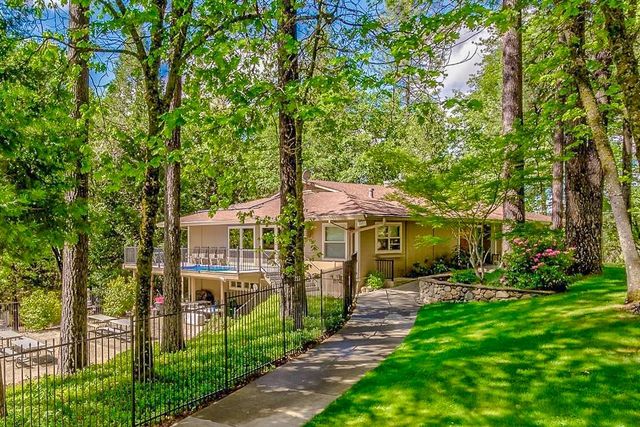 5015 Shooting Star Rd, Pollock Pines, CA 95726