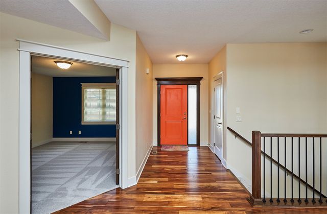 2100 NW Prairie Creek Drive, Grimes, IA 50111